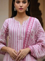 Women Printed Regular Art Silk Kurta with Trousers & With Dupatta