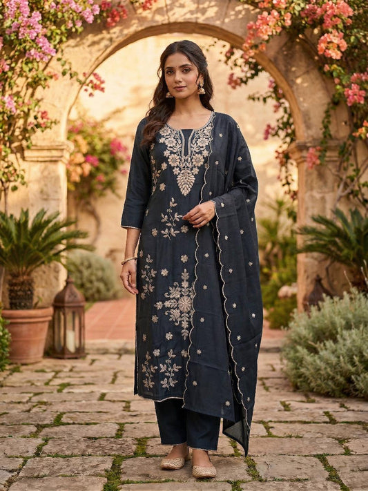 Women Floral Yoke Design Regular Thread Work Kurta with Trousers & With Dupatta