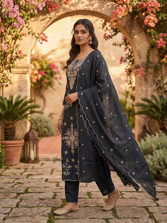 Women Floral Yoke Design Regular Thread Work Kurta with Trousers & With Dupatta