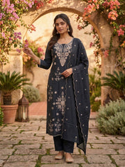 Women Floral Yoke Design Regular Thread Work Kurta with Trousers & With Dupatta