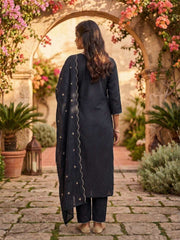Women Floral Yoke Design Regular Thread Work Kurta with Trousers & With Dupatta