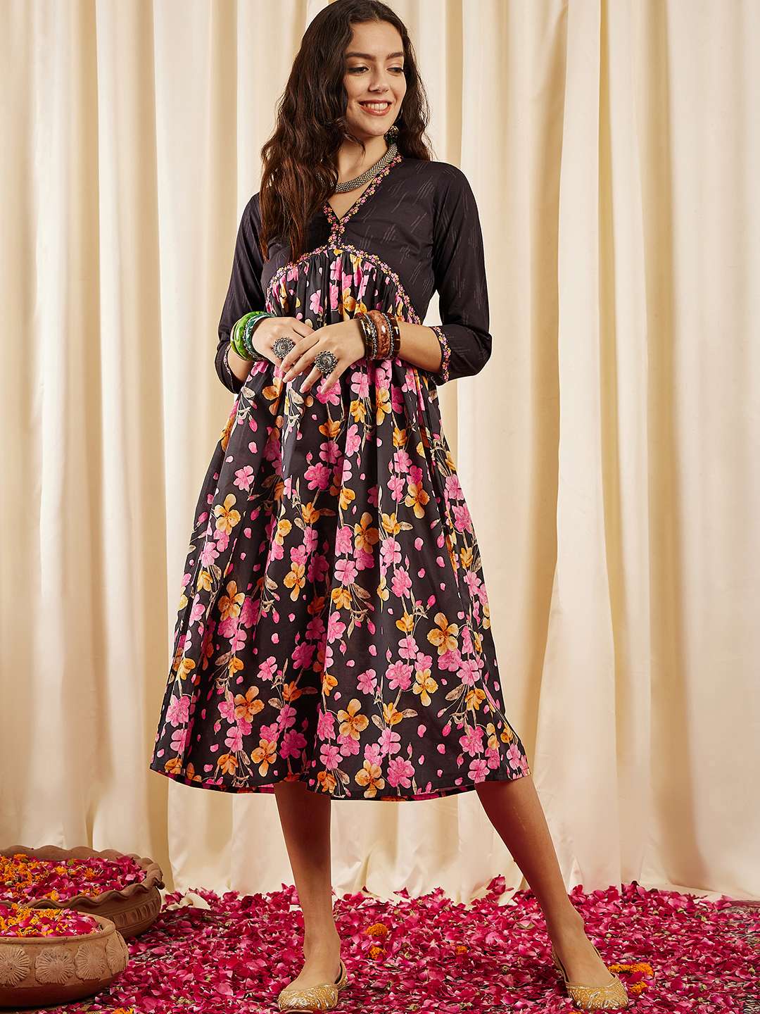 Women Floral Printed Pure Cotton A-line Midi Dress Women Floral Printed Pure Cotton A-line Midi Dress