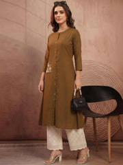 Women Embellished Thread Work Kurta