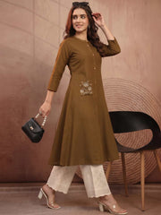 Women Embellished Thread Work Kurta