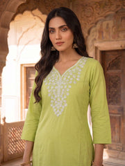 Women Ethnic Motifs Embroidered Regular Thread Work Kurta with Palazzos