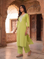 Women Ethnic Motifs Embroidered Regular Thread Work Kurta with Palazzos