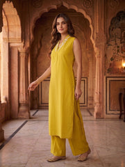 Women Ethnic Motifs Embroidered Regular Thread Work Kurta with Palazzos