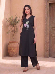 Women Floral Embroidered Regular Thread Work Kurta with Palazzos