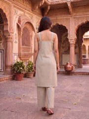 Women Ethnic Motifs Embroidered Regular Thread Work Kurta with Trousers