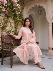 Women Floral Printed Regular Linen Kurta with Trousers & With Dupatta