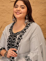 Plus Size Floral Embroidered Kurta With Trousers & Dupatta