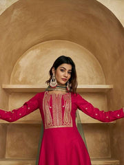 Paisley Yoke Design Regular Pure Silk Kurta with Palazzos & Dupatta