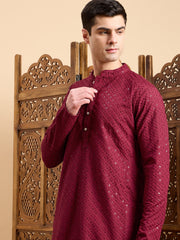 Maroon Checked Embroidered Mandarin Collar Straight Kurta