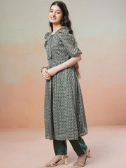 Girls Green Geometric Printed Kurta with Trousers