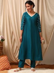 Teal Women Panelled Thread Work Pure Silk Kurta with Trousers