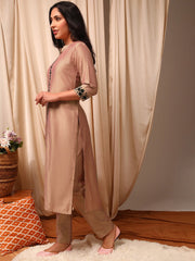 Peach Women Floral Yoke Design High Slit Thread Work Kurta with Trousers