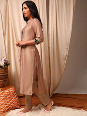 Peach Women Floral Yoke Design High Slit Thread Work Kurta with Trousers