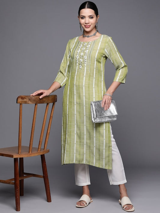 Women Yoke Design Sequinned Kurta With Trousers