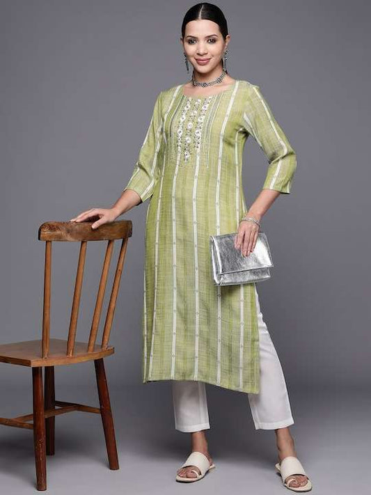 Women Yoke Design Sequinned Kurta With Trousers
