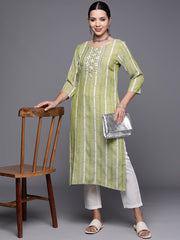 Women Yoke Design Sequinned Kurta With Trousers