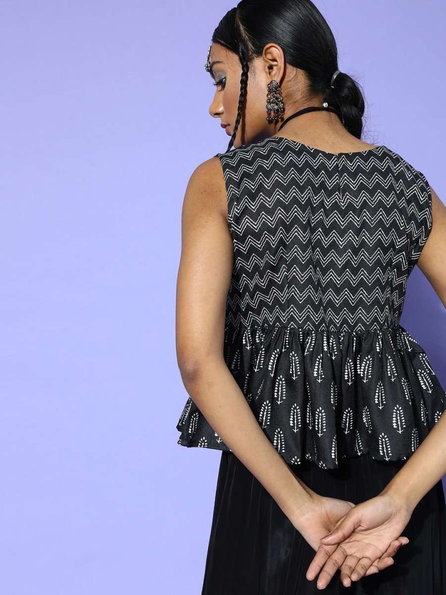 Black Cotton Blend Printed Crop Top - Inddus.com