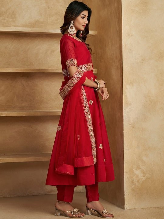 Ethnic Motifs Embroidered High Slit Zari Kurta with Trousers & With Dupatta - Inddus.com
