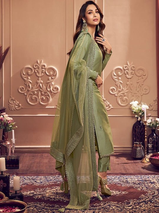 Ethnic Motifs Embroidered Round Neck Long Sleeve Zari Kurta Set With Dupatta - Inddus.com