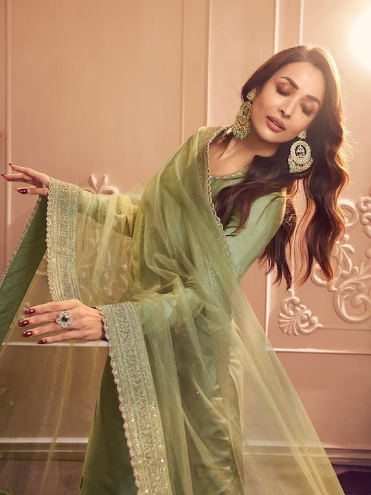 Ethnic Motifs Embroidered Round Neck Long Sleeve Zari Kurta Set With Dupatta - Inddus.com