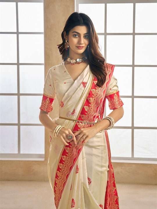 Ethnic Motifs Woven Design Zari Detailed Saree - Inddus.com