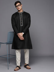 Ethnic Motifs Yoke Design Linen Blend Thread Work Kurta - Inddus.com
