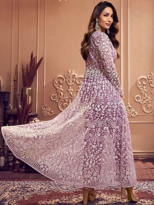 Floral Embroidered Keyhole Neck Long Sleeve High Slit Thread Work Kurta Set - Inddus.com