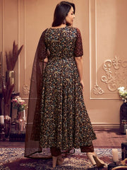 Malaika Arora Floral Printed V-Neck Thread and Sequins Embroidered A-Line Kurta Set With Dupatta - Inddus.com