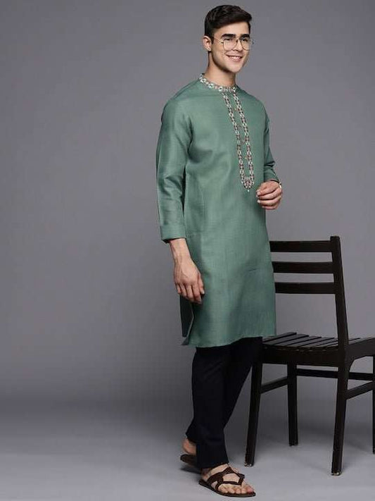 Men Ethnic Motifs Yoke Design Thread Work Kurta - Inddus.com