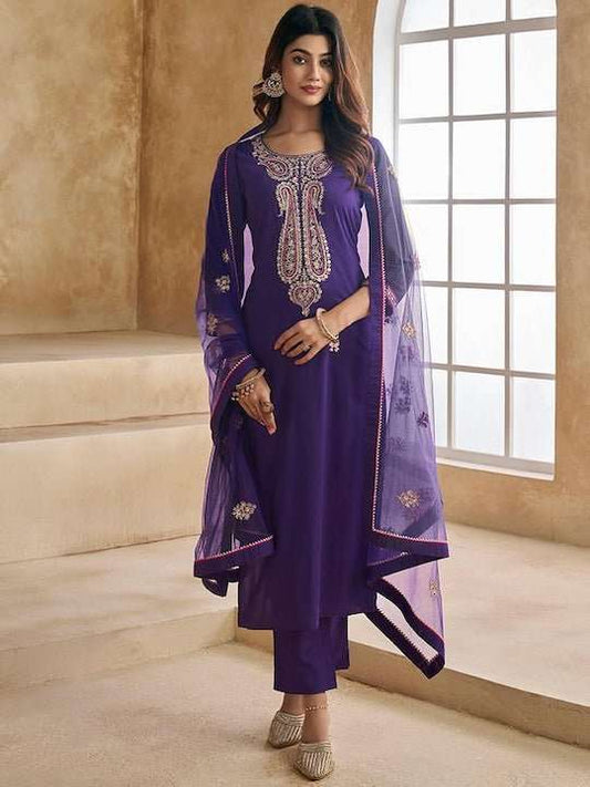 Paisley Yoke Design Regular Pure Silk Kurta with Trousers & With Dupatta - Inddus.com