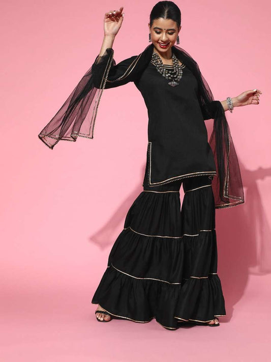 Solid Cotton Blend Scalloped Edge Kurta Set - Inddus.com
