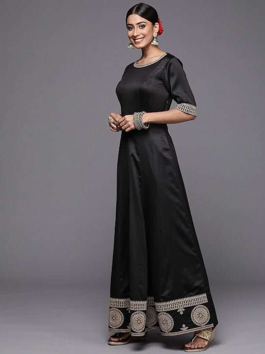 Women Pink & Gold-Toned Ethnic Kurta Set
