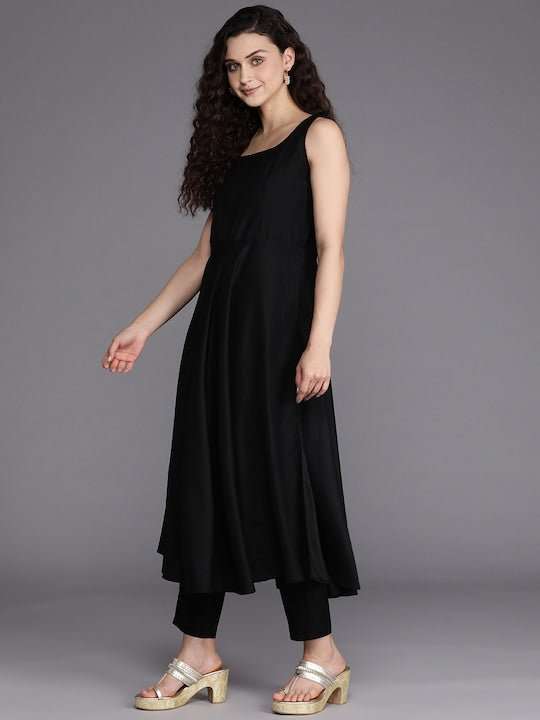 Women Black Pleated Kurta with Trousers & With Dupatta - Inddus.com