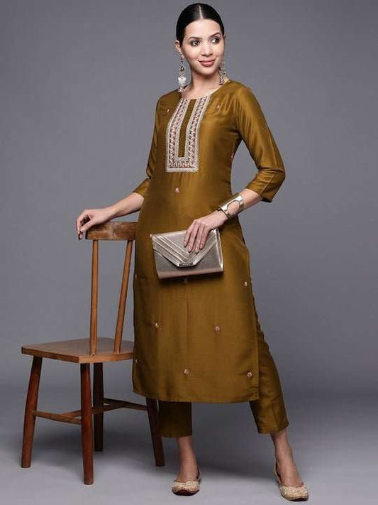 Women Ethnic Motifs Embroidered Kurta With Trousers - Inddus.com