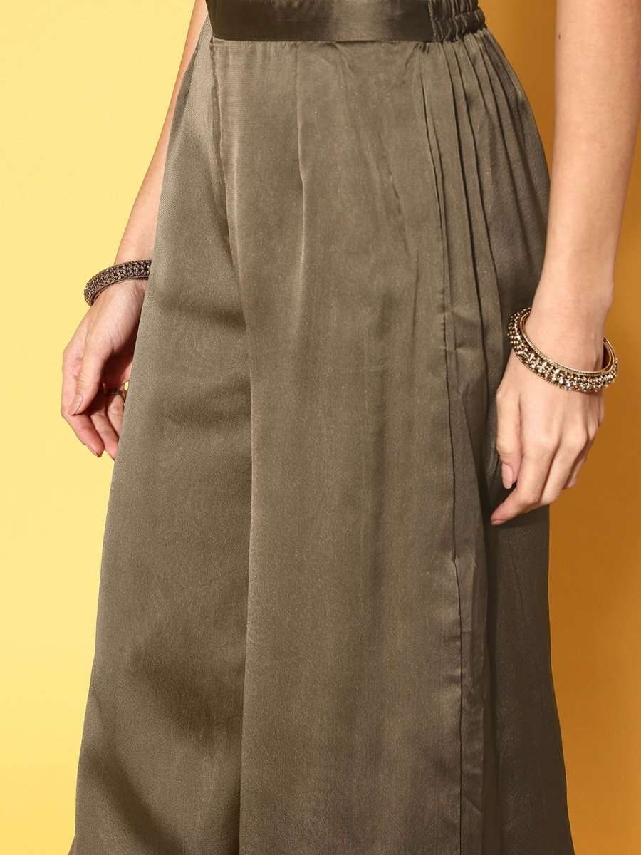 Women Ethnic Motifs Silk Blend Ethereal Embroidery Kurta Set - Inddus.com