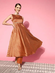 Women Ethnic Motifs Silk Blend Ethereal Embroidery Kurta Set - Inddus.com