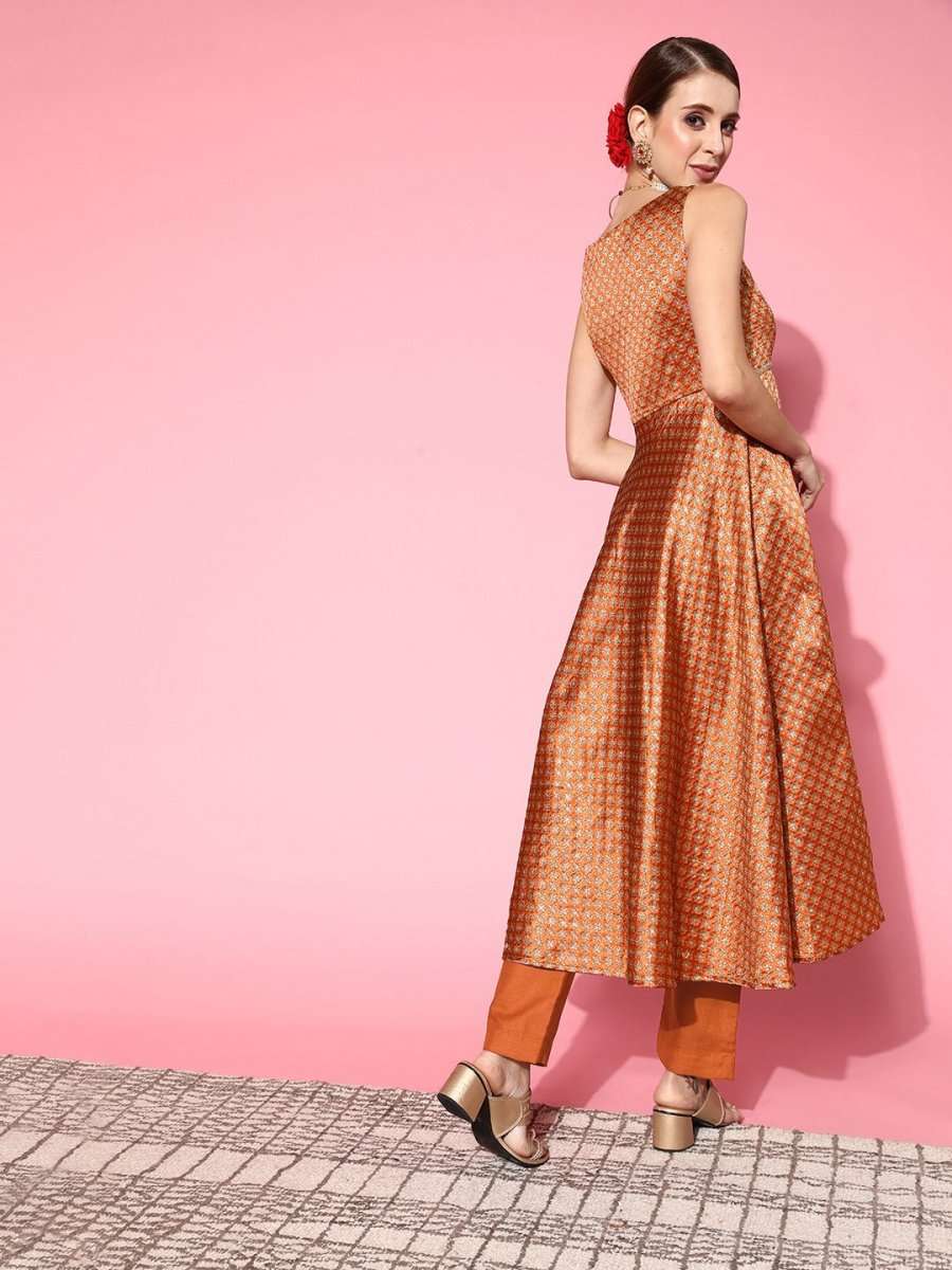 Women Ethnic Motifs Silk Blend Ethereal Embroidery Kurta Set - Inddus.com