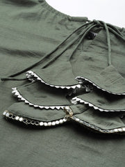 Women Green Solid Gotta Patti Detail Kurta with Trousers - Inddus.com