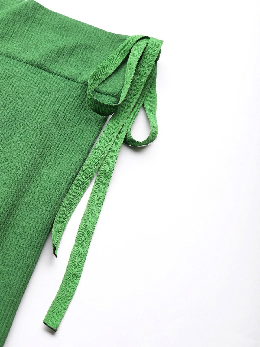 WOMEN GREEN SOLID SAREE SHAPEWEAR - Inddus.com