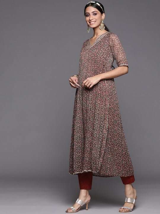 Women Maroon Ethnic Motifs Printed Gotta Patti Kurta with Trousers - Inddus.com
