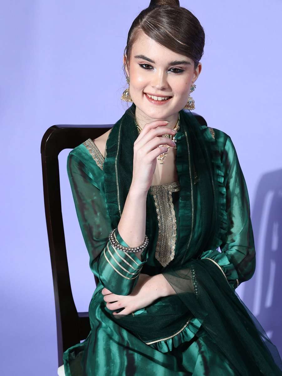 Women Solid Poly Georgette Tie & Dye 2.0 Kurta Set - Inddus.com