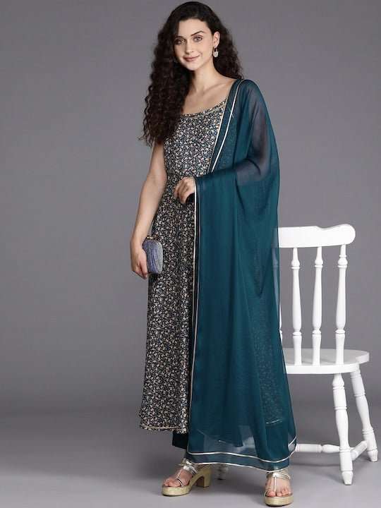 Women Teal Blue & Beige Floral Printed Pleated Kurta with Trousers & Dupatta - Inddus.com