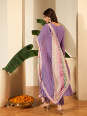 Floral Embroidered Sweetheart Neck Thread Work Kurta & Trousers With Dupatta