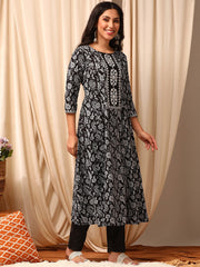 Black Women Ethnic Motifs Embroidered Empire Thread Work Kurta with Trousers