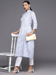 Women Dyed Kurta with Trousers
