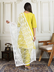Women Floral Thread and Sequinned Embroidered Kurta Set with Dupatta